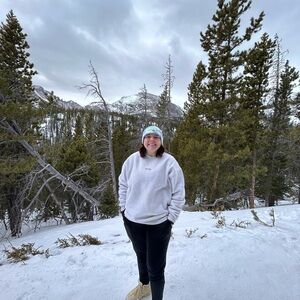 Meet your Posher, Dakota